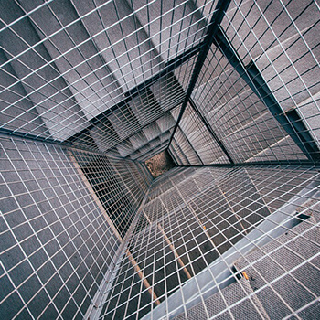 Jak Wybrać Najlepsze Materace do Spania: Przewodnik po Wygodzie i Zdrowym Snie